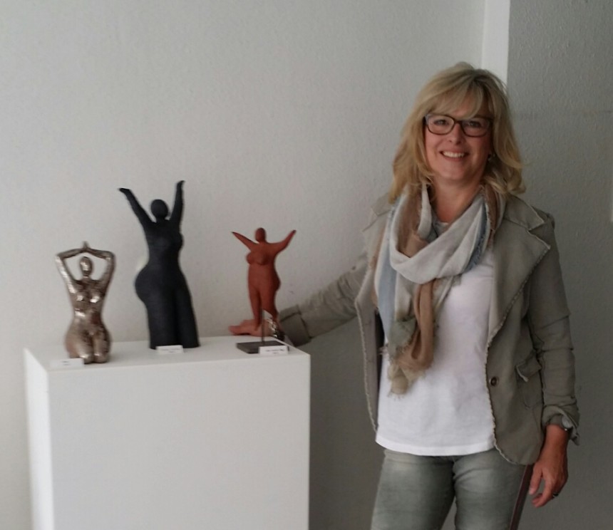 Künstlerin Brigitte Klussmeier in Wörners Schloss Galerie in Franken Vernissage in Franken