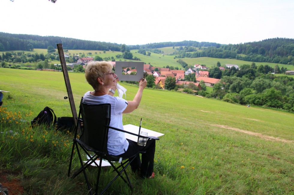 Künstlerin gestaltet ihre Werke gerne in der Natur